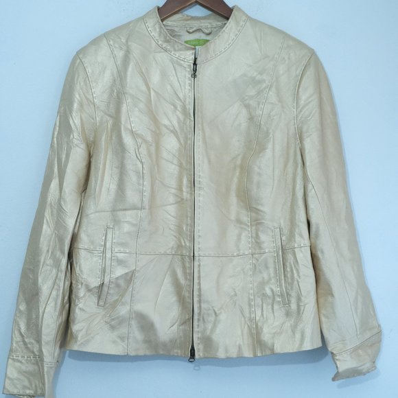 Gold Jacket - Picture 1 of 6